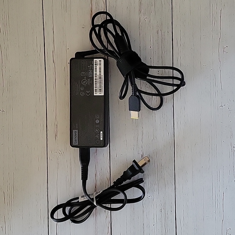 Lenovo 90W Laptop AC Adapter